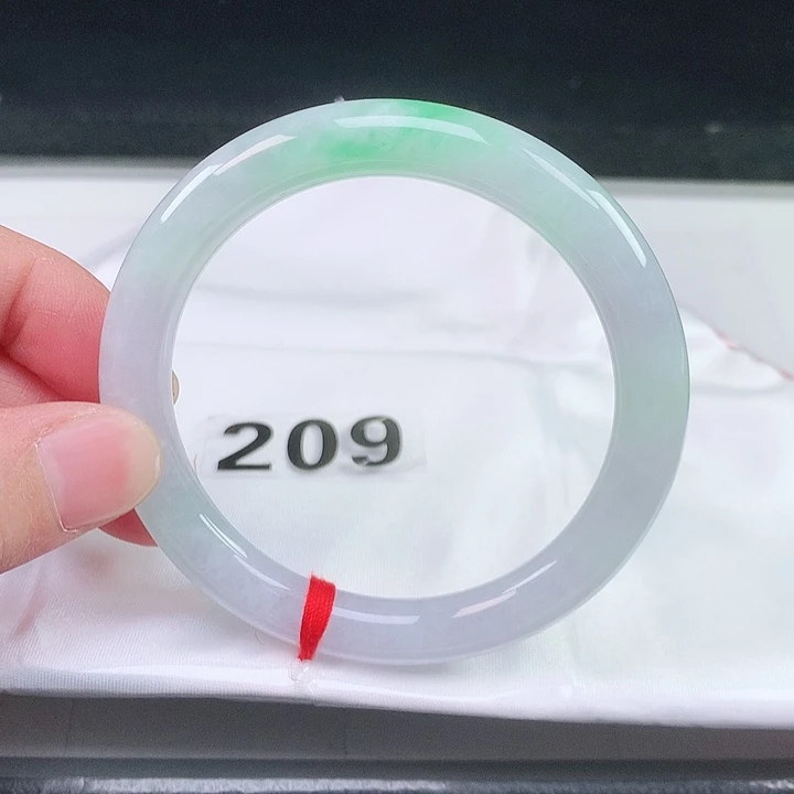 翡翠未镶嵌手镯（圆镯）209