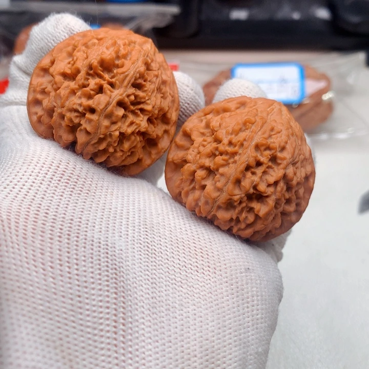 s***r吊坠文玩核桃40满天星