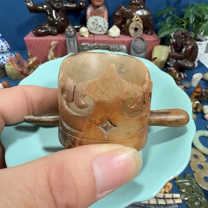 透闪石质玉未镶嵌挂件