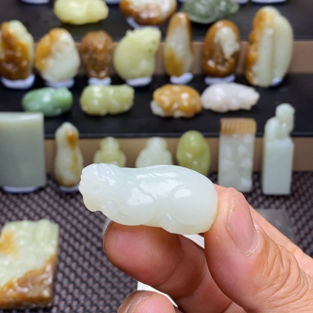 和田玉未镶嵌吊坠(不含链)