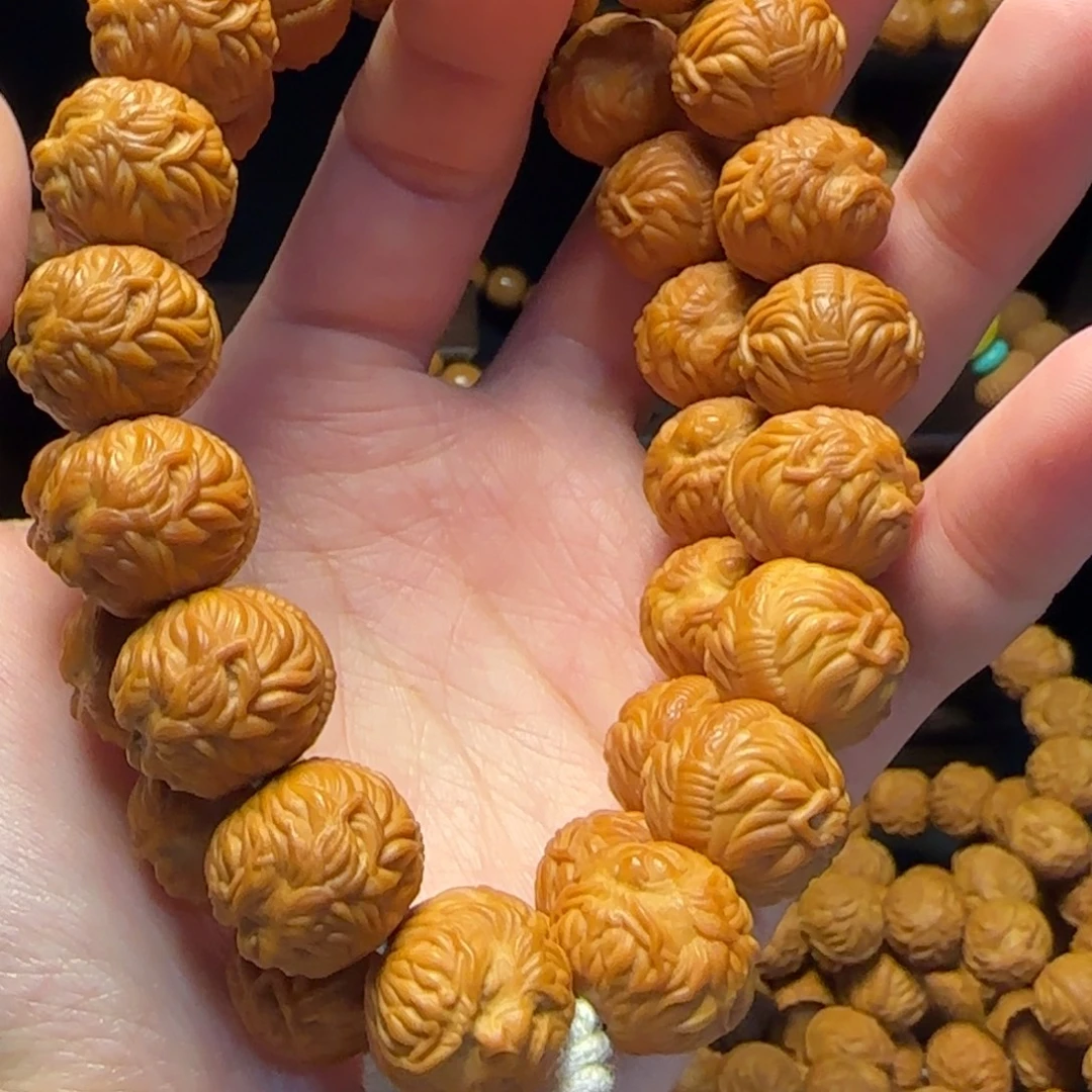 宋***生猴头核桃吊坠猴头