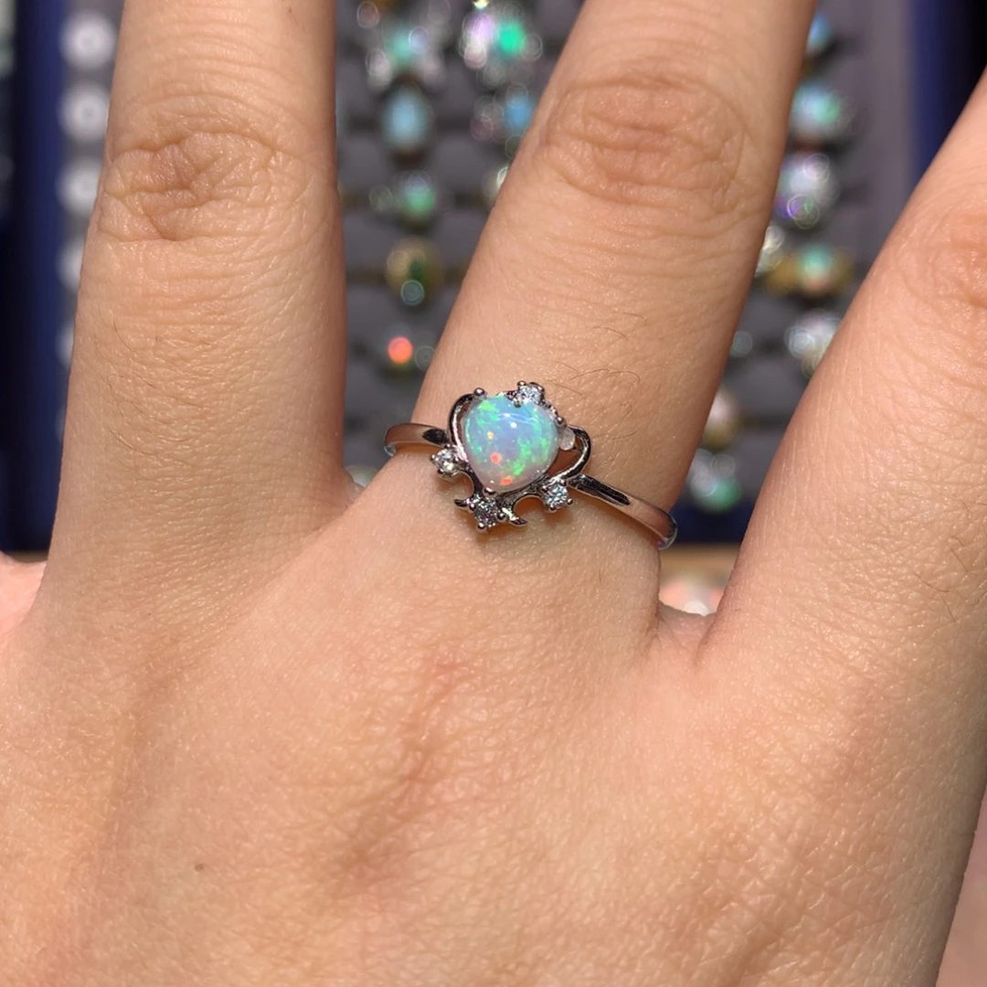 银S925镶嵌欧泊戒指