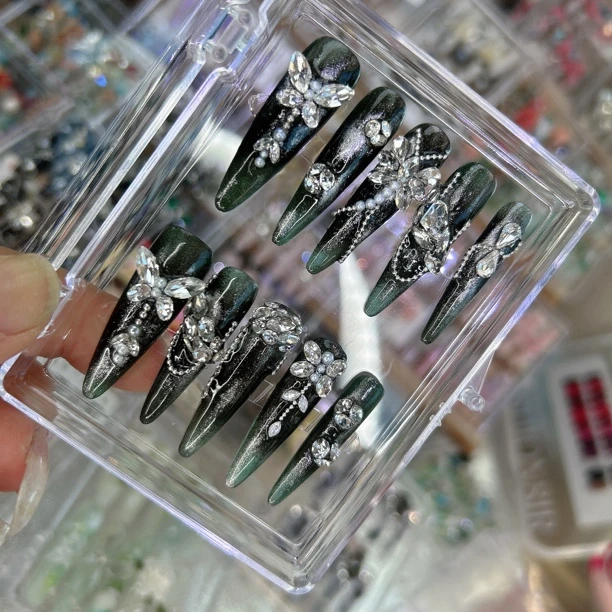 琉璃浅-姚奈儿纯手工掐丝珐琅蝴蝶雕花显白新款晕染全钻锆石美甲