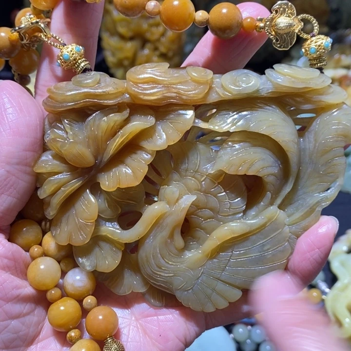 蛇纹石玉岫玉吊坠未镶嵌