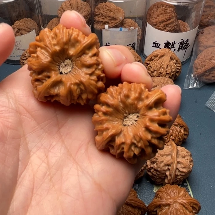 7***.文玩核桃吊坠37.8龙门涧