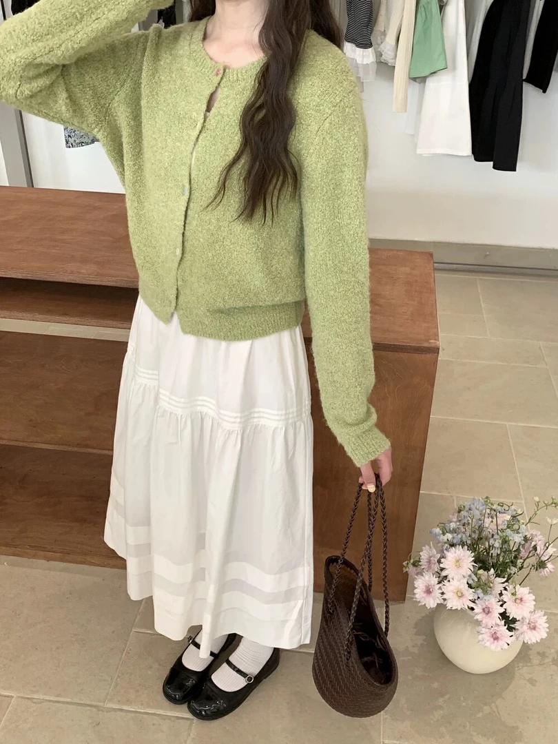 松紧带法式田园风通用时尚短裙半身裙高腰气质显瘦中腰温柔白色