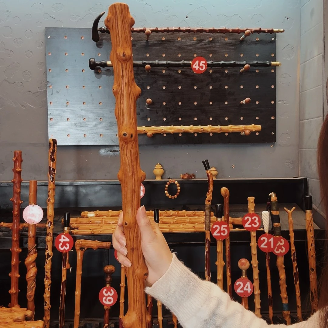 L***Y55公分左右长，短棍