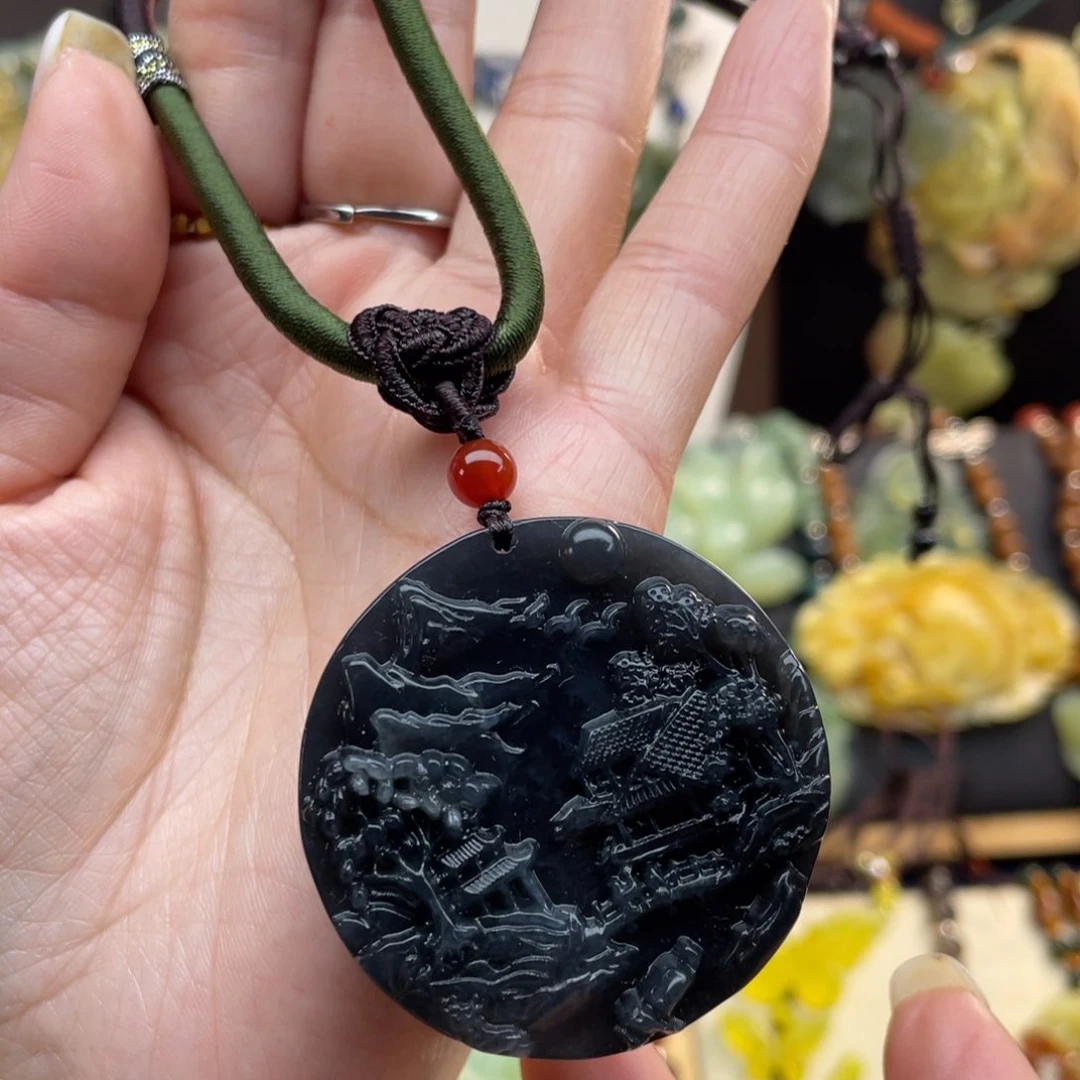 蛇纹石玉颈饰未镶嵌