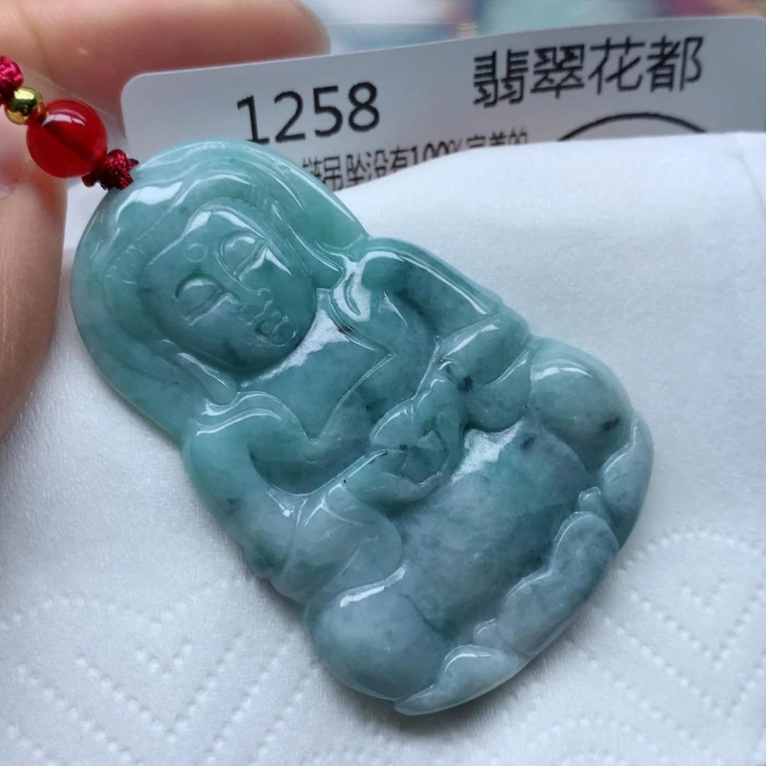 翡翠颈饰未镶嵌牌子