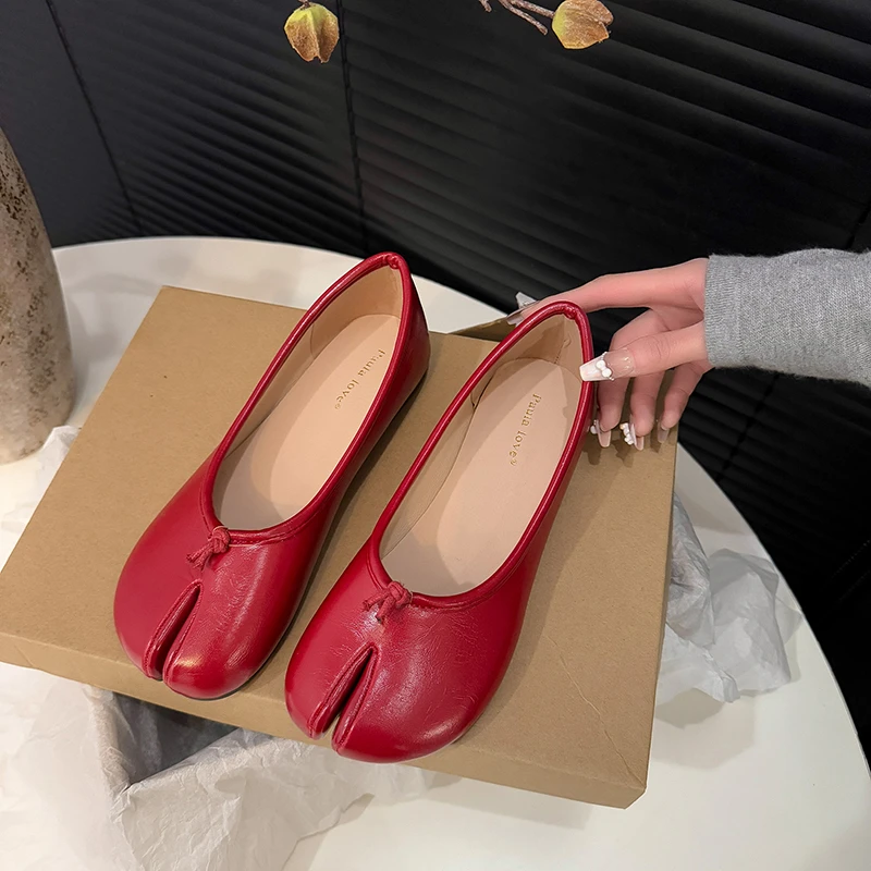 平底豆豆猪脚单鞋女鞋子2025年春秋马蹄分趾拇指猪蹄船鞋红色瓢鞋