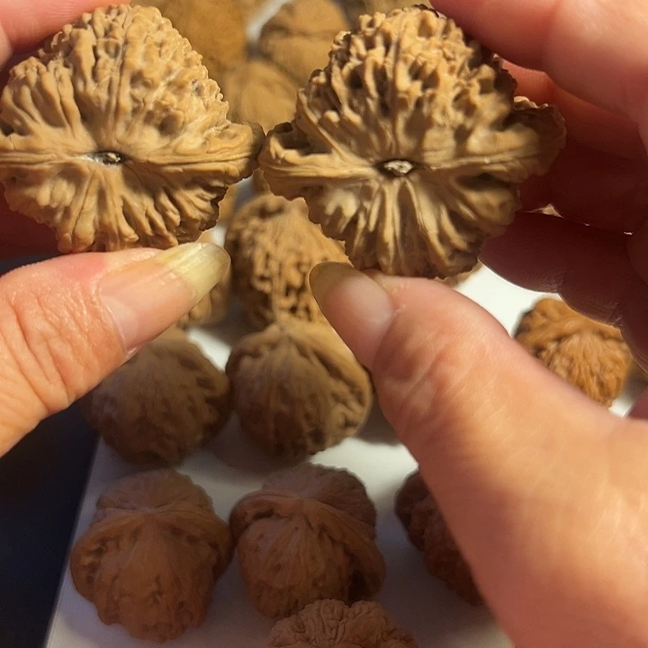 吊坠文玩核桃南疆石闪购