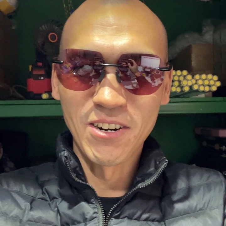 增晰眼镜蛤蟆镜嘎嘎好