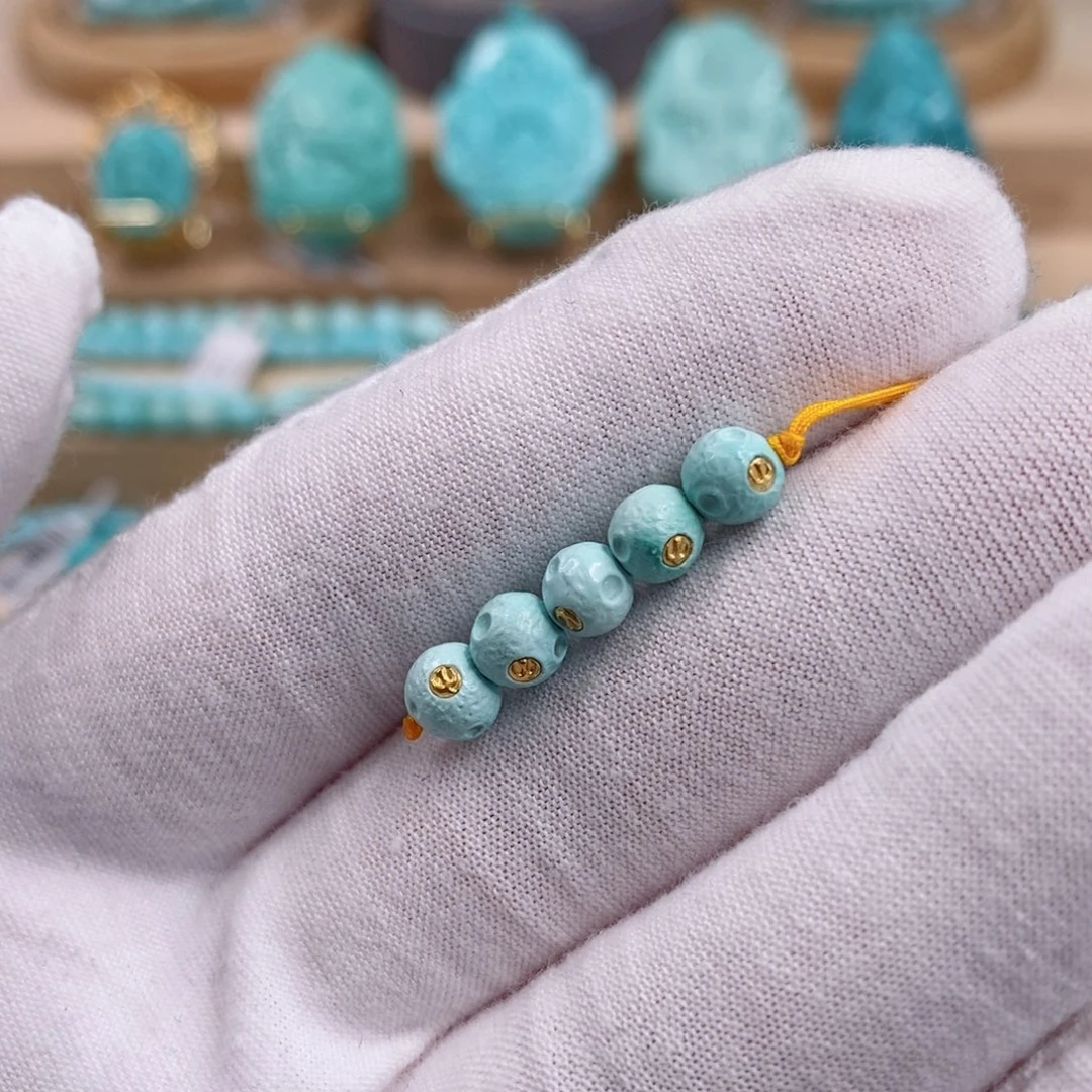 绿松石未镶嵌珠宝奇石