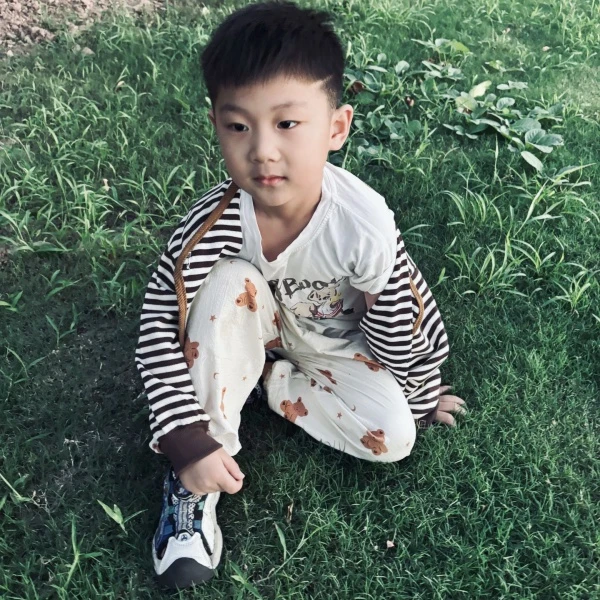 打底衫2025新款卡通拼接上衣纯棉宝宝小童韩版B04