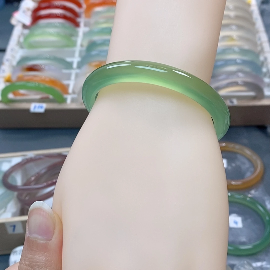 玛瑙/玉髓手镯未镶嵌1****木