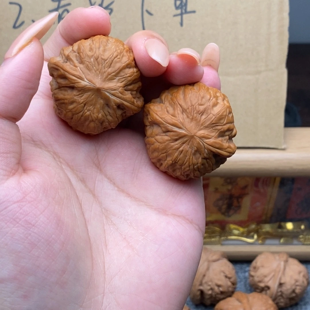 文玩核桃吊坠铁锤