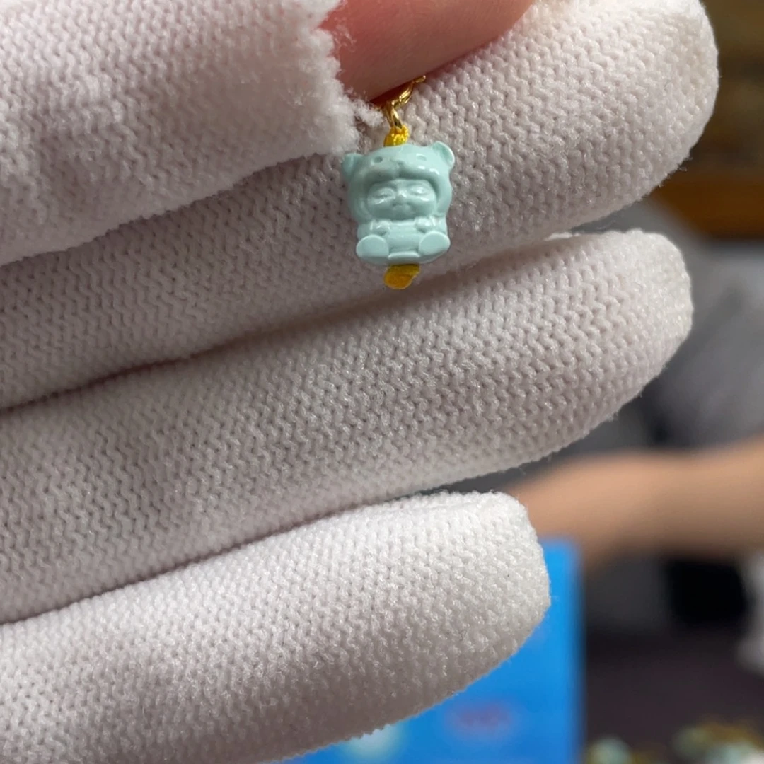 绿松石未镶嵌挂件