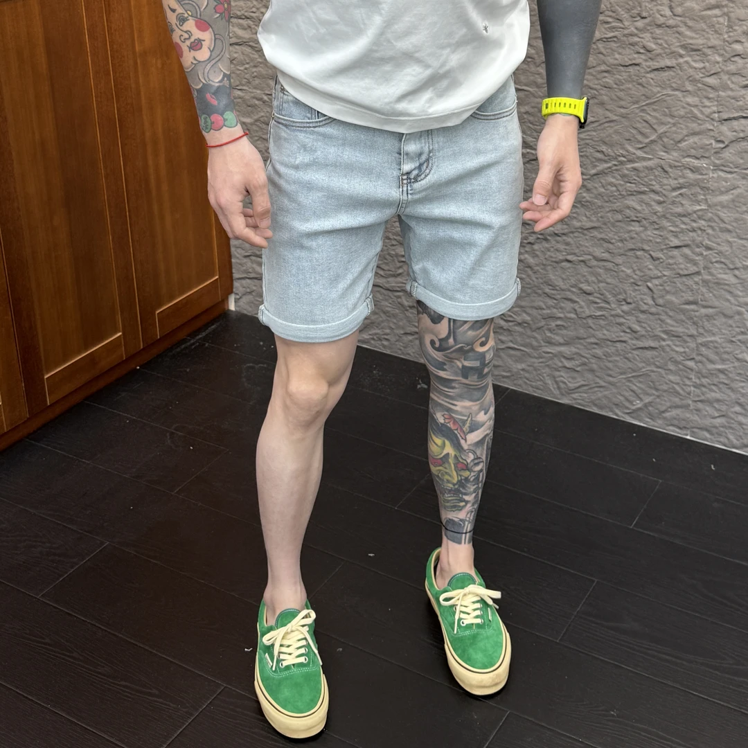 2025春季新款时尚休闲百搭纯色净版天蓝色男士牛仔短裤1803