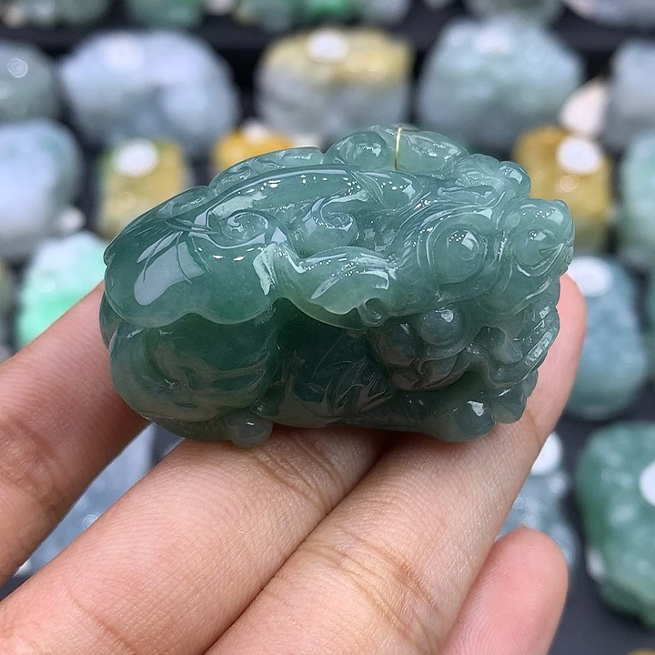 地***善翡翠未镶嵌颈饰天然缅甸翡翠