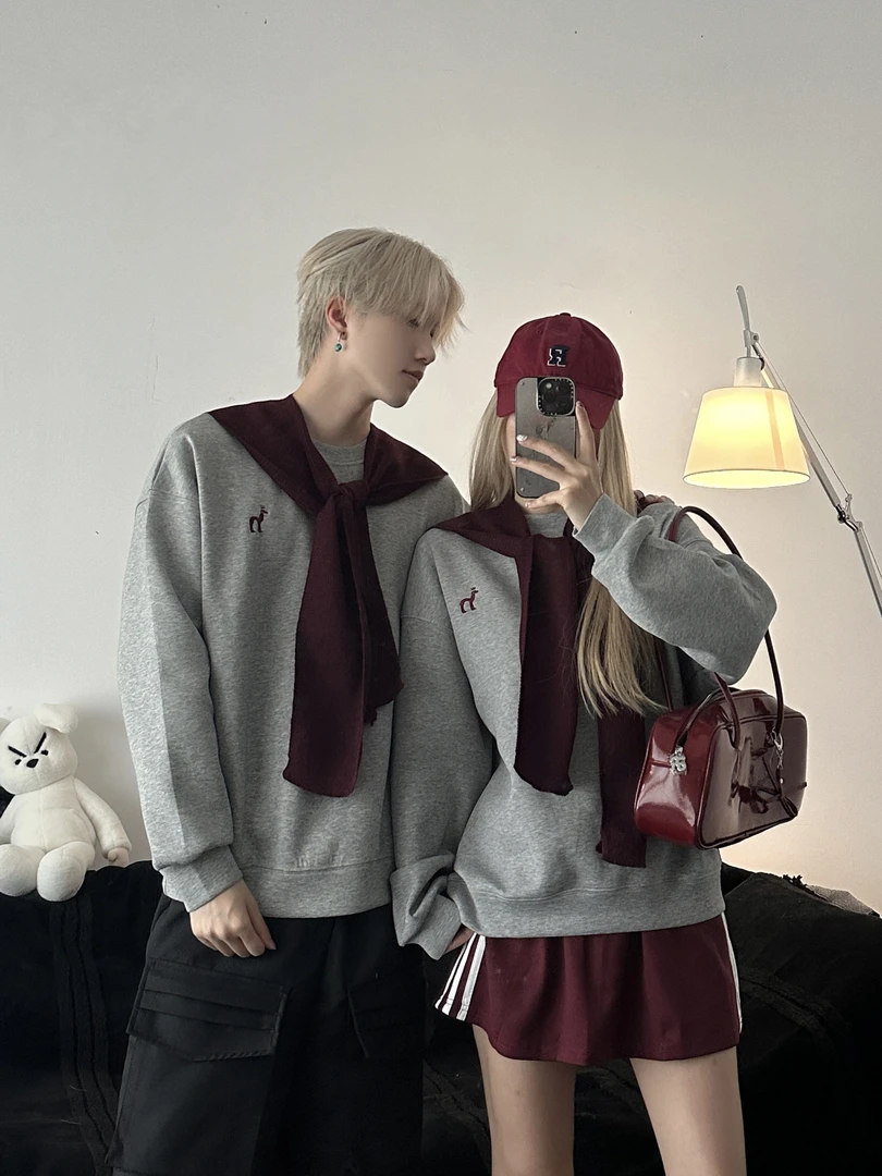 情侣装上衣秋季套头宽松刺绣卫衣圆领落肩袖长袖披肩款潮