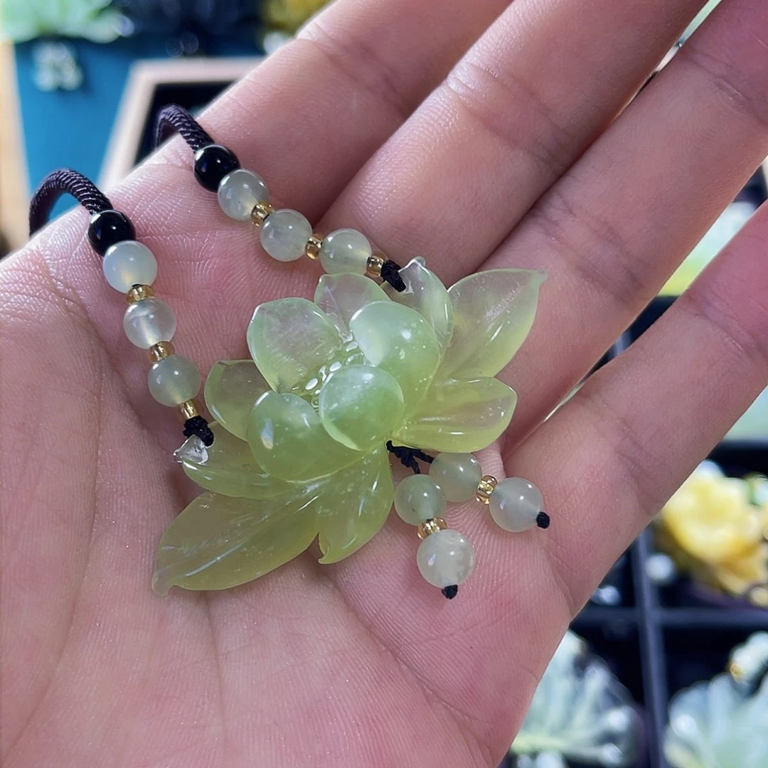 蛇纹石玉颈饰未镶嵌?****?