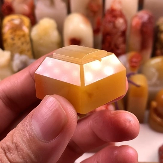 笔***田老挝石经典老挝覆斗方章