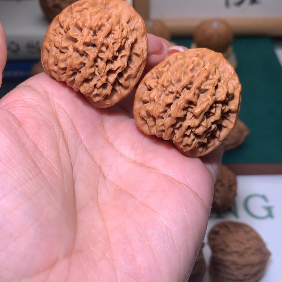 文玩核桃把件阿*秦闷