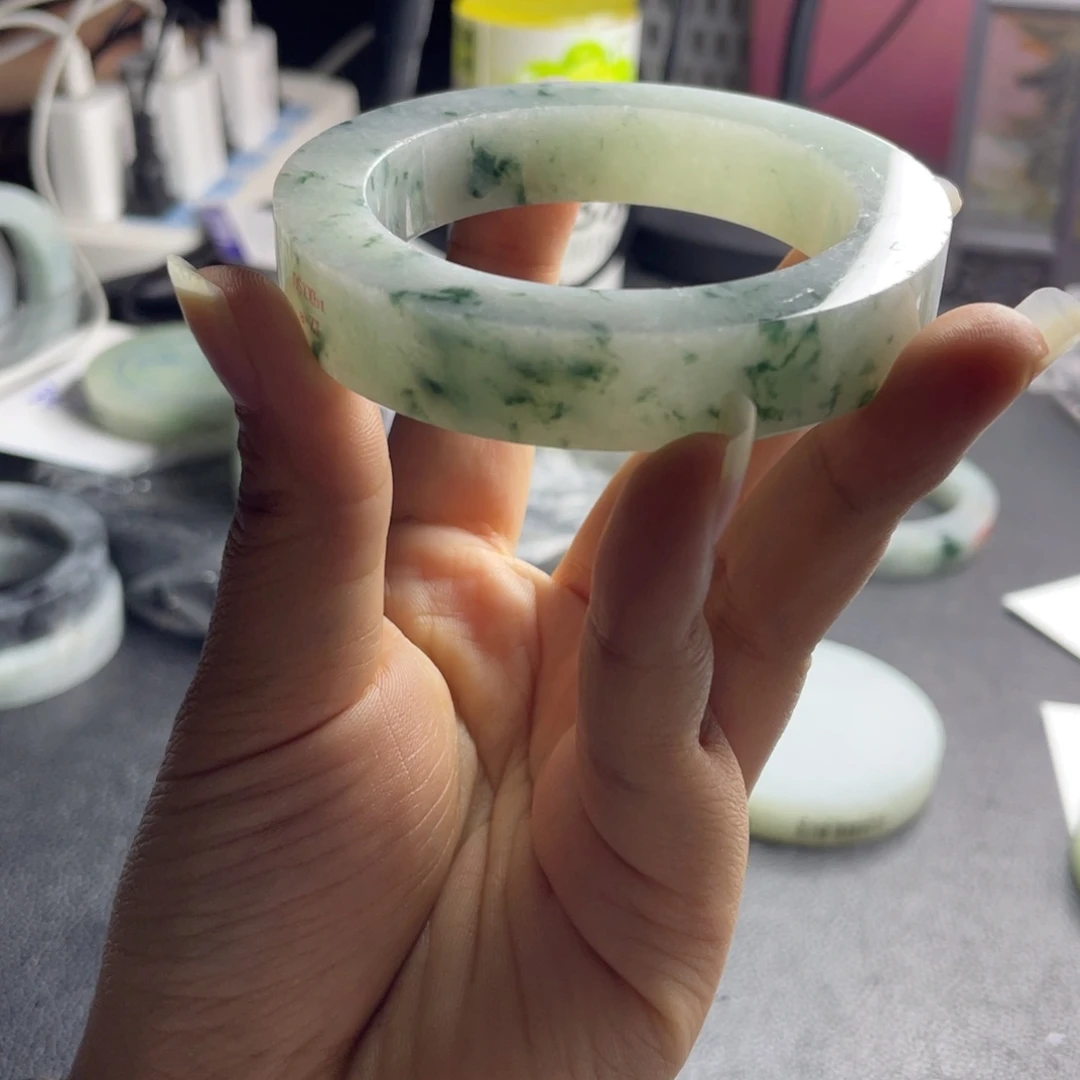 艺***全定制翡翠未镶嵌缅A翡翠多样性发一翡翠