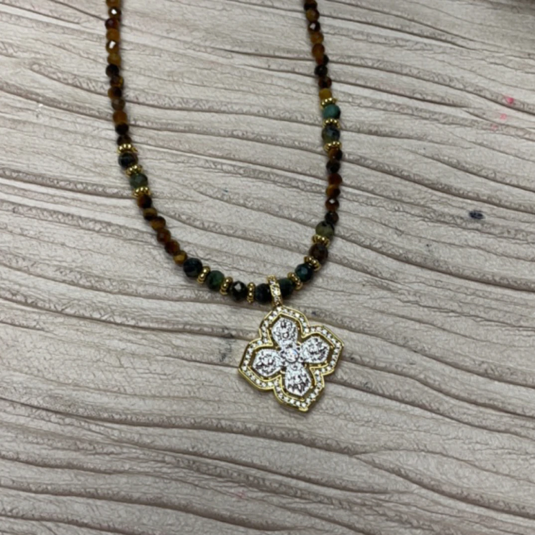 铜合金项链 19489 切面虎虎绿色石拉丝花项链 金色底