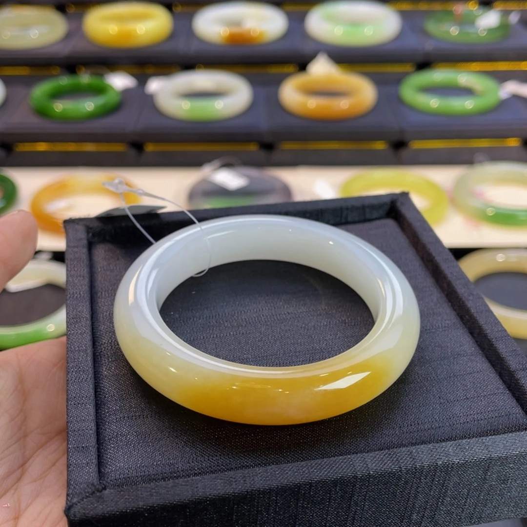 和田玉未镶嵌手镯金糖白51