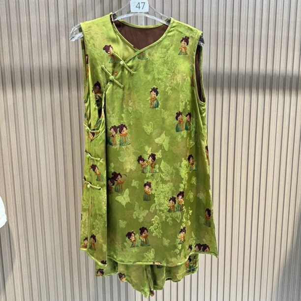 2195 唐美人人丝香云紗中长款短袖+短裤套装