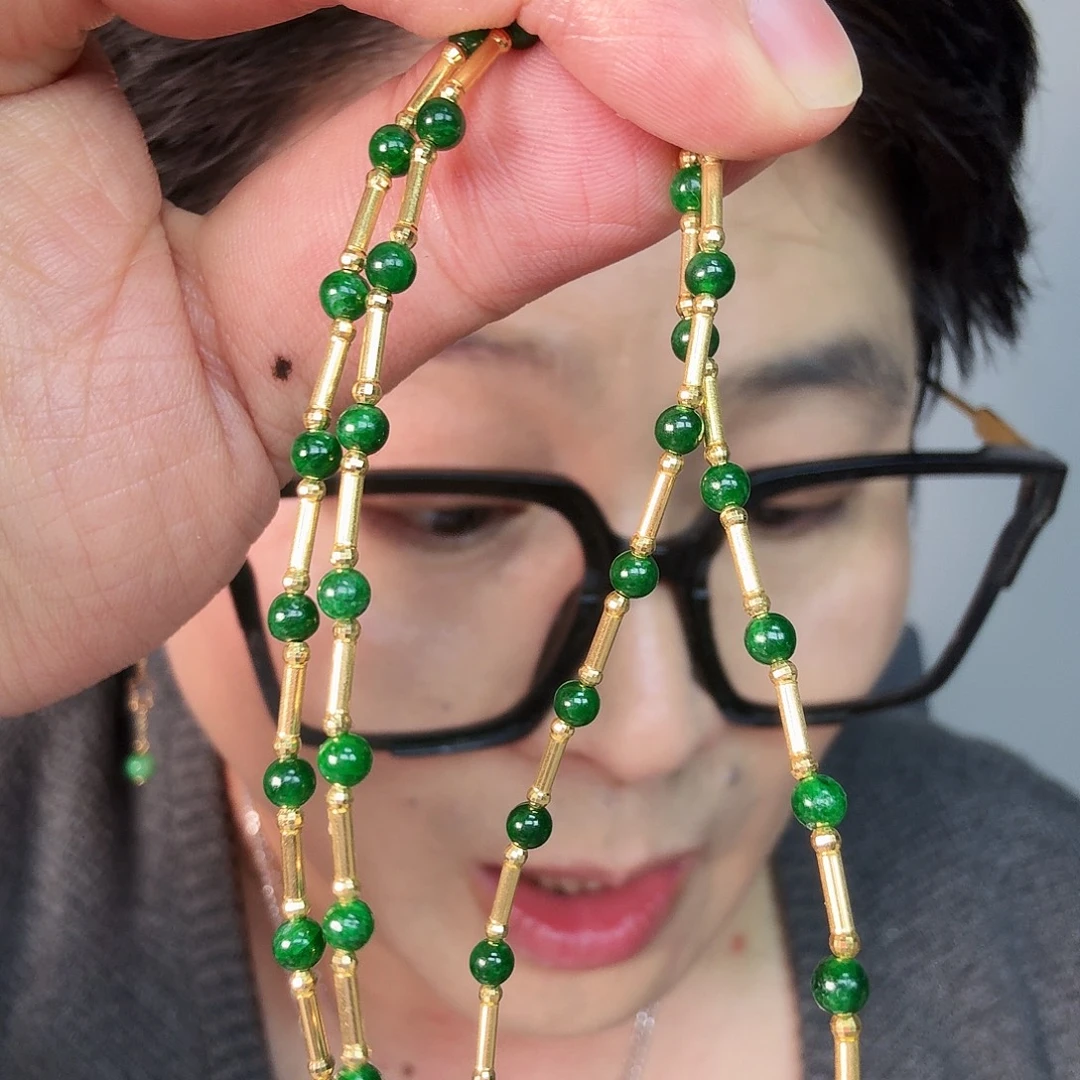 翡翠18K金镶嵌颈饰一件