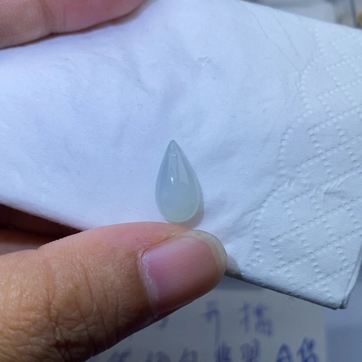 翡翠未镶嵌颈饰1