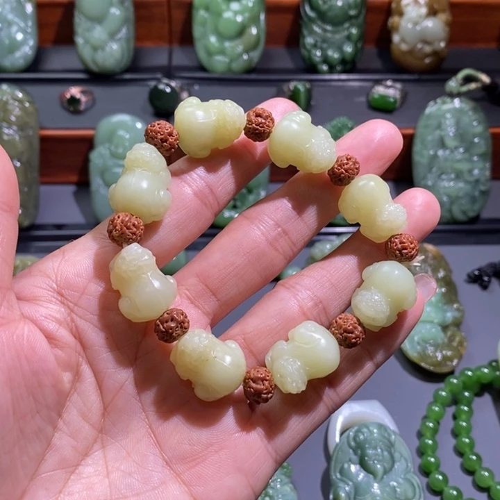 未镶嵌和田玉挂件