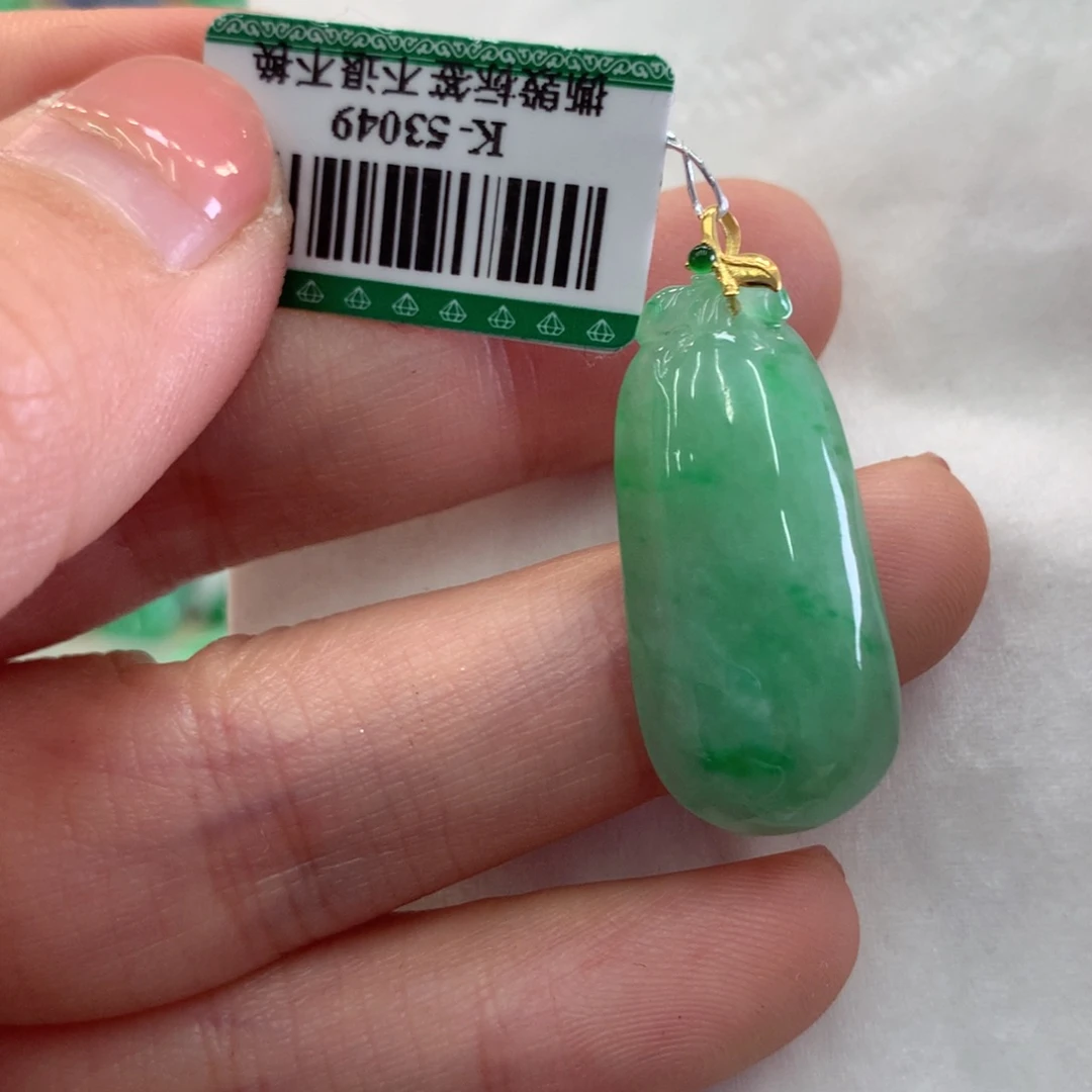 翡翠吊坠(不含链)18K金镶嵌