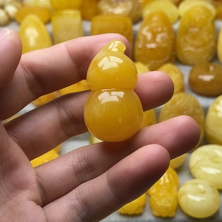 琥珀颈饰未镶嵌琥珀蜜蜡吊坠