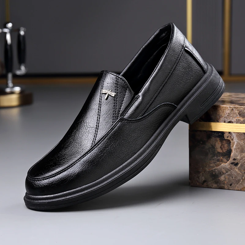 5228新款男士套脚休闲皮鞋时尚时尚乐福鞋男鞋子软底真皮皮鞋