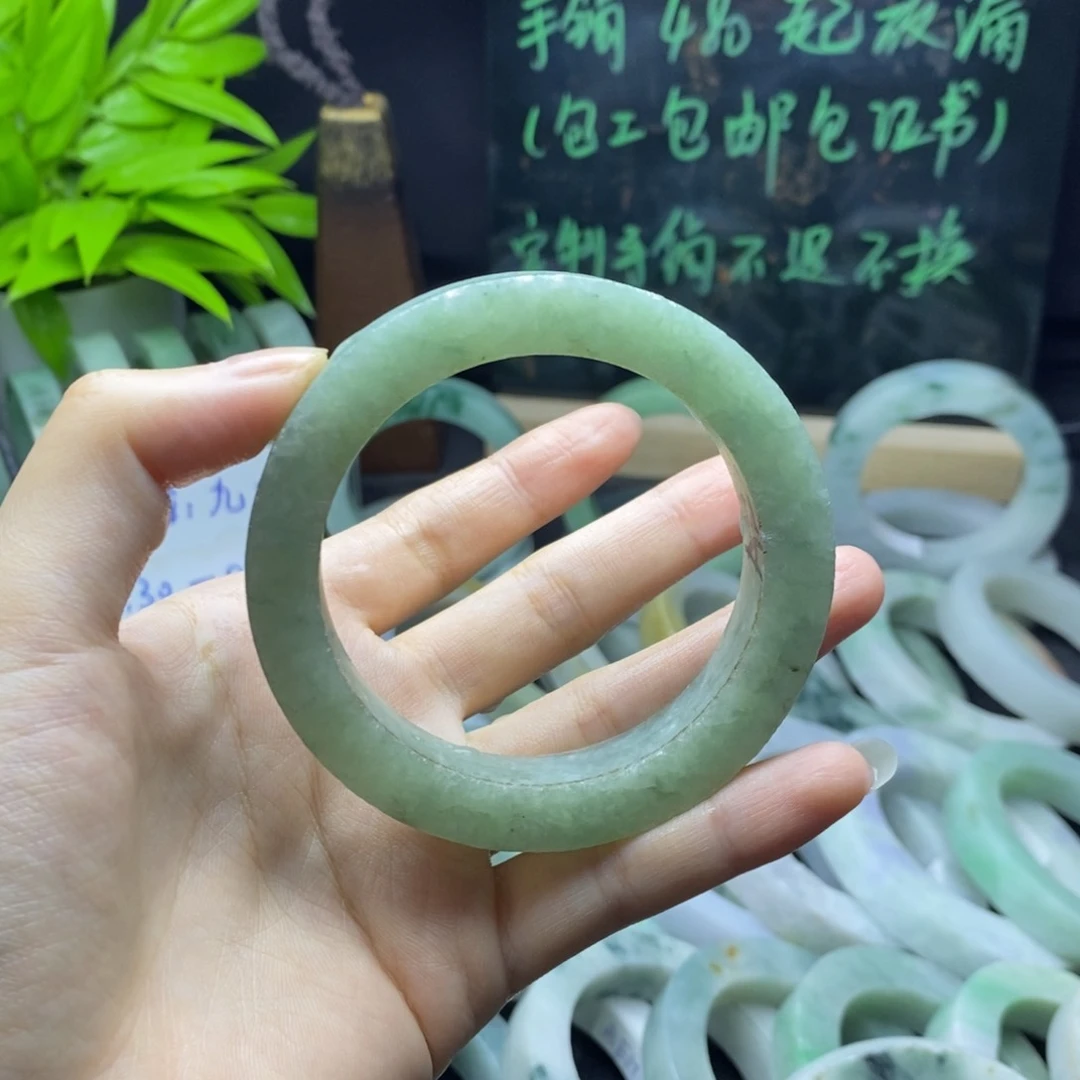 定制翡翠手镯未镶嵌