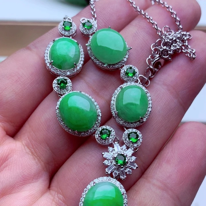 翡翠未镶嵌毛衣链