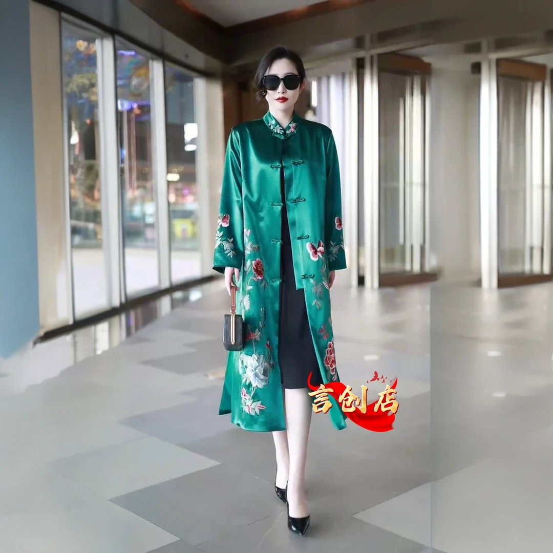 977春新款国风盘扣长款外套名媛高端气质妈妈绣花真丝大码风衣205