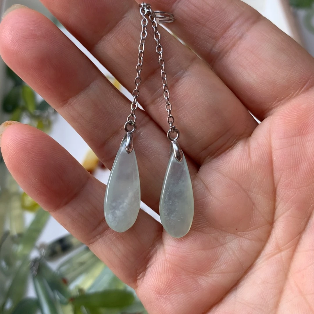 蛇纹石玉未镶嵌耳坠