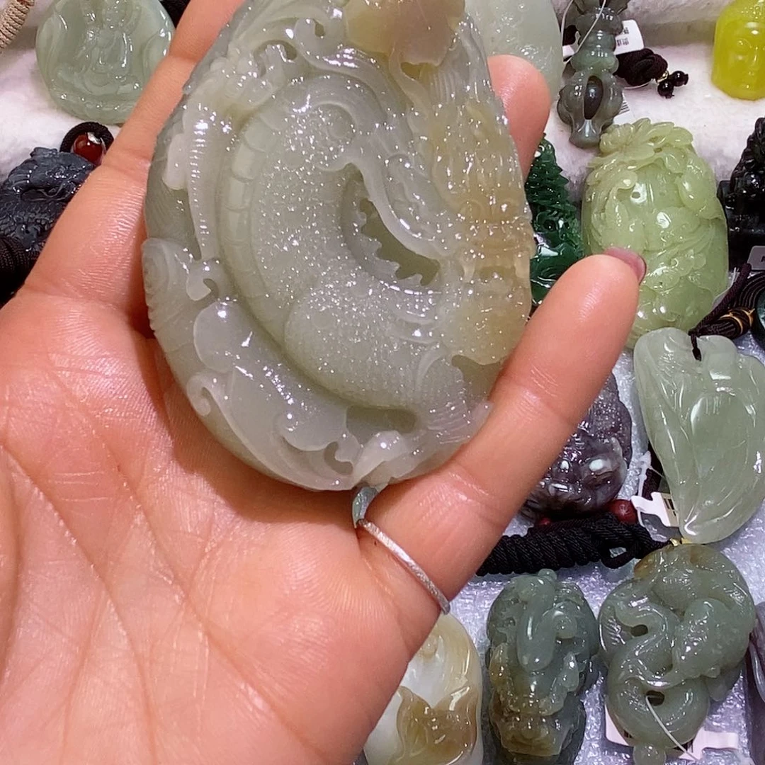 和田玉（糖玉）未镶嵌珠宝半成品夜**歌