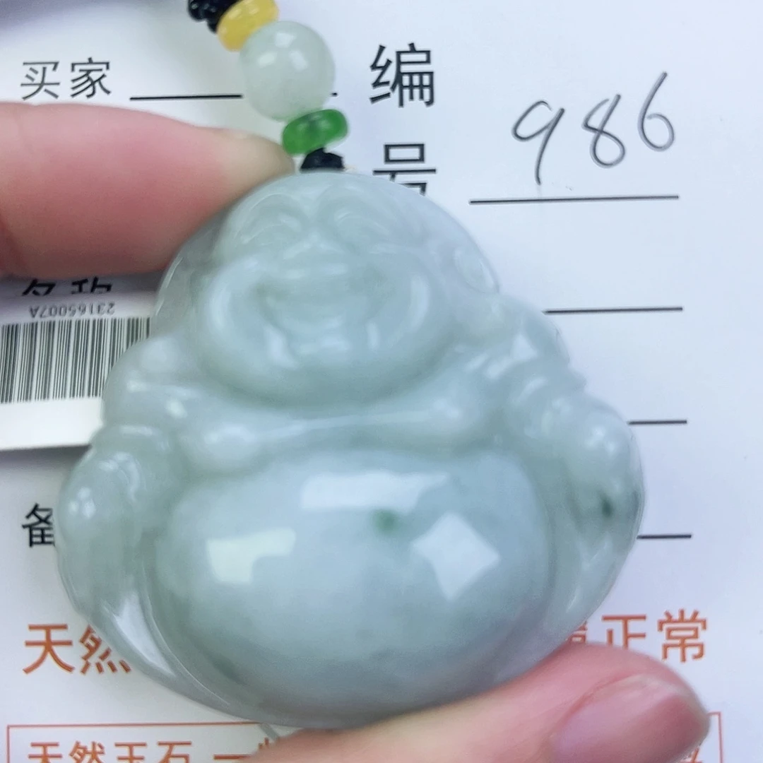 翡翠颈饰未镶嵌佛公