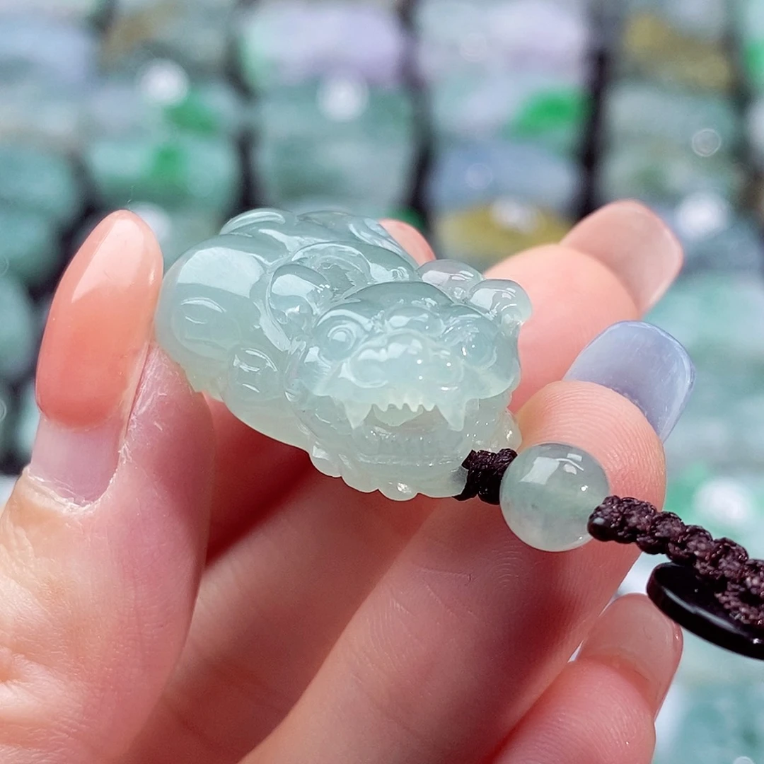 颈饰未镶嵌翡翠天然