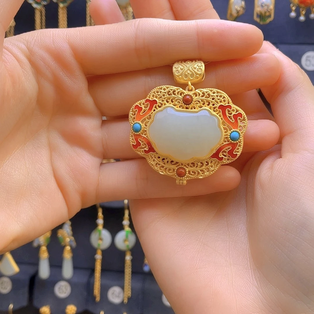 和田玉颈饰银S925镀金镶嵌