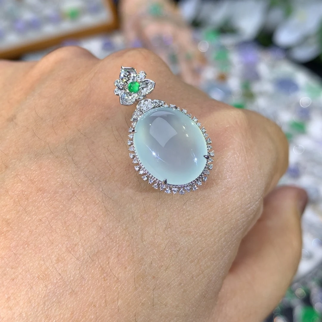 吊坠(不含链)18K金镶嵌翡翠