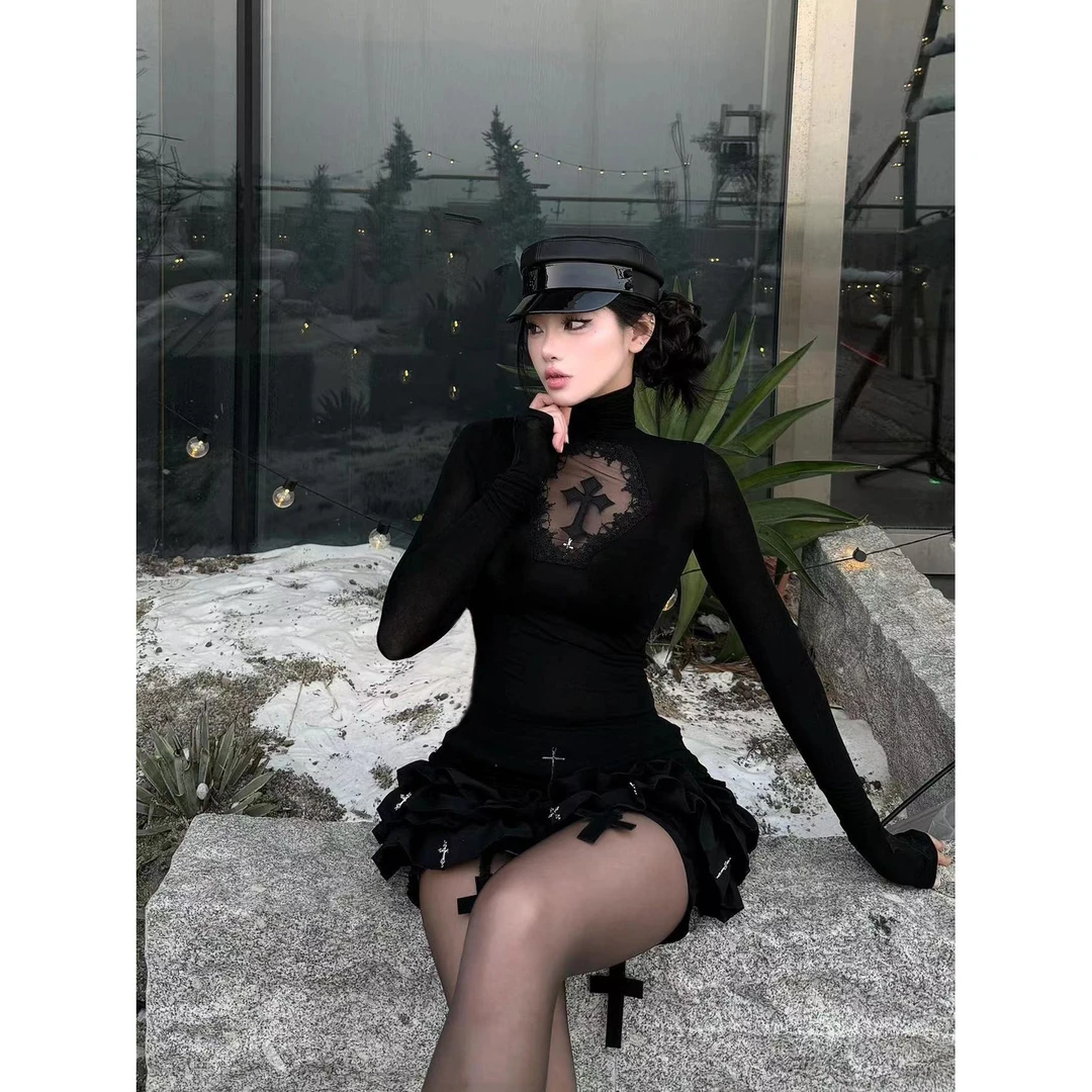 美式复古十字架镂空上衣潮女春秋新款修身显瘦高领辣妹内搭打底衫
