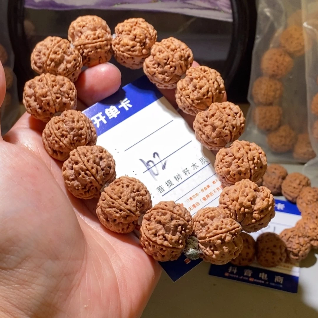 手串金刚菩提102号尺寸24梅花