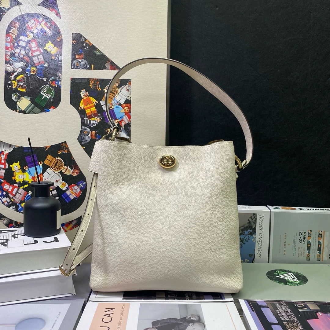 95新 COACH/蔻驰 23025斜挎包25*27