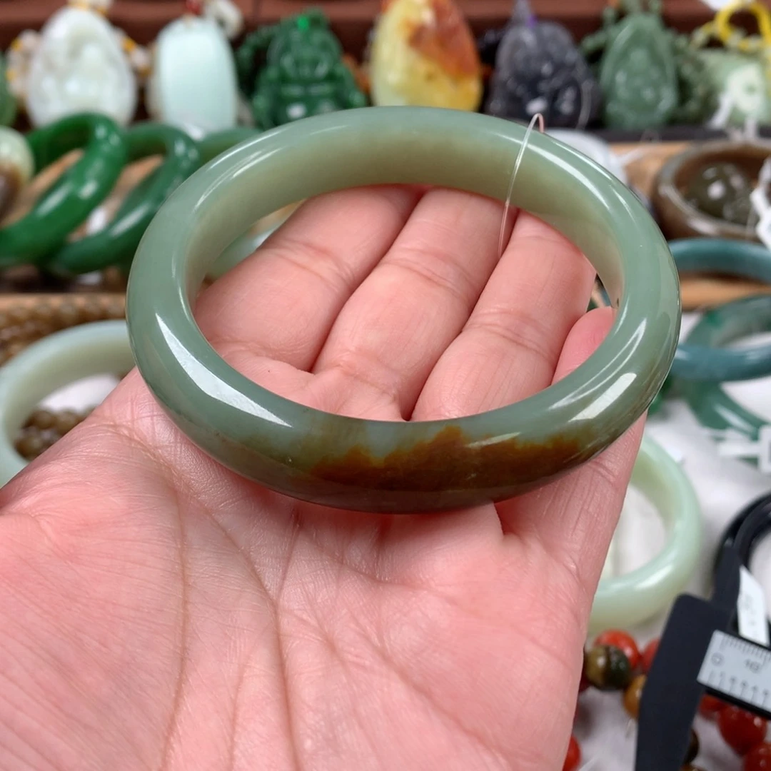 和田玉手镯未镶嵌61_62口径